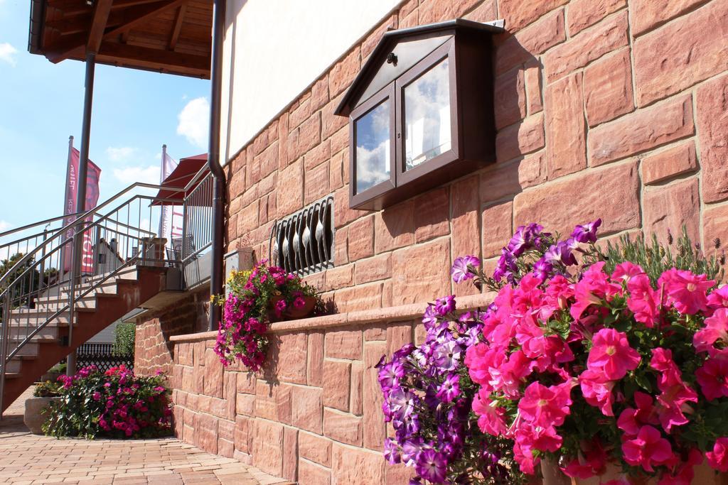 Hotel Drei Lilien Waldbrunn  Zewnętrze zdjęcie